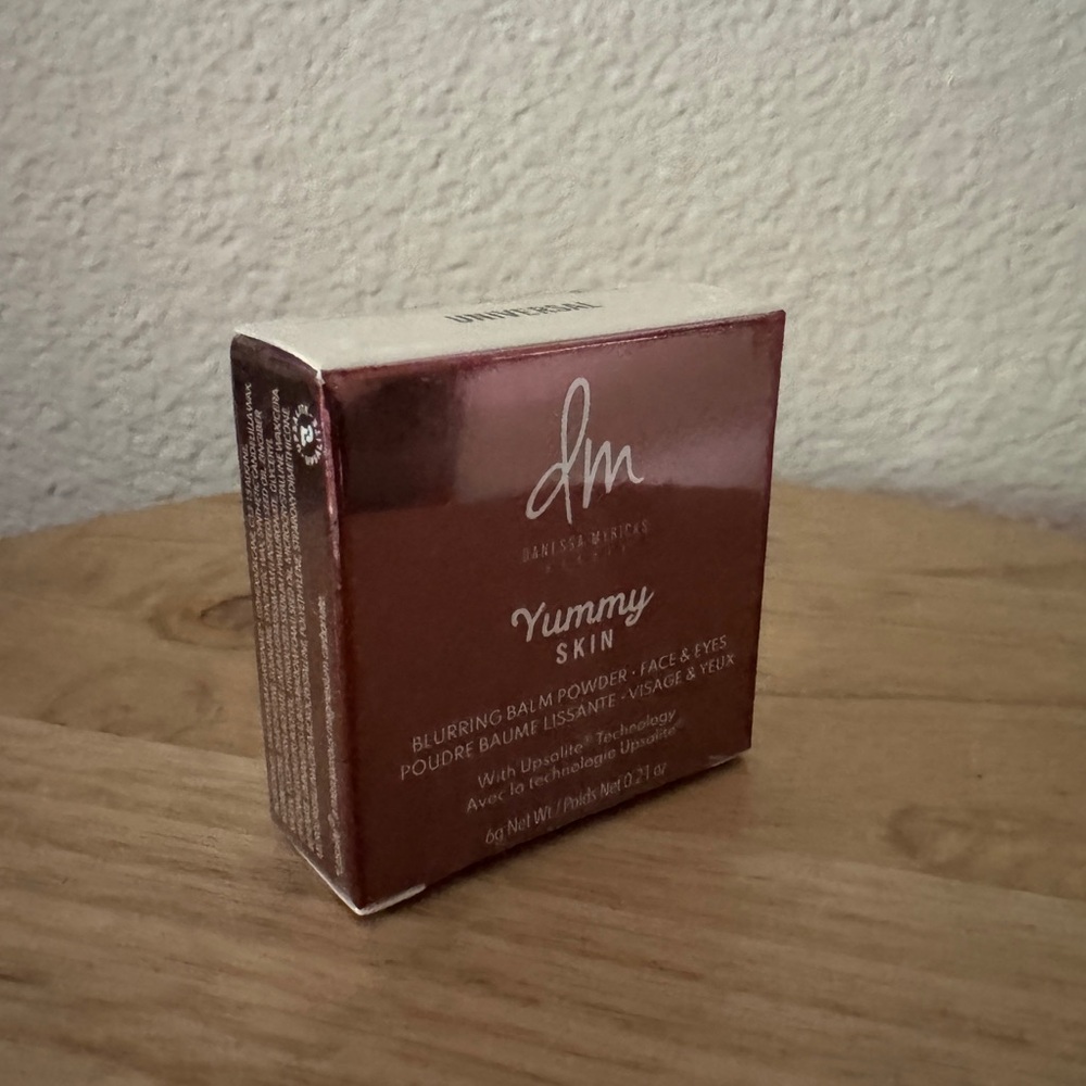 Danessa Myricks Yummy Skin Blurring Balm Powder - Shade Universal 6g